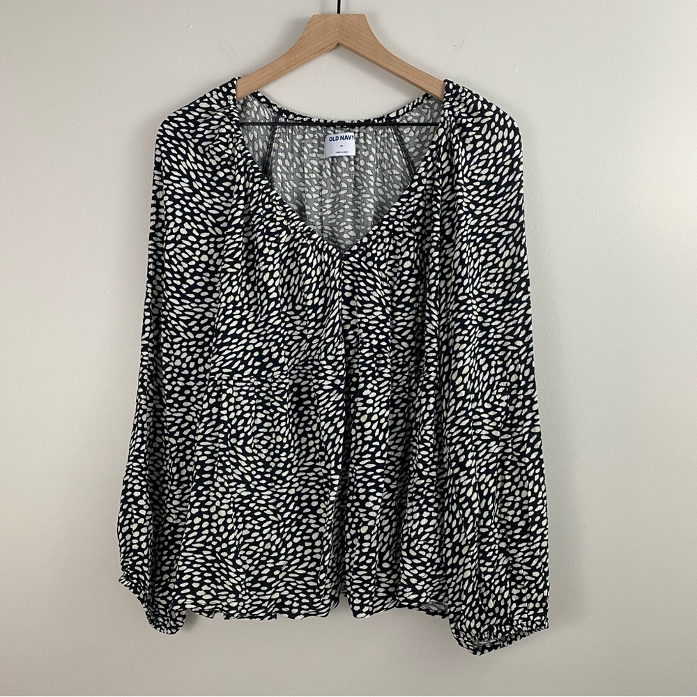 Old Navy Black & White Peasant Blouse